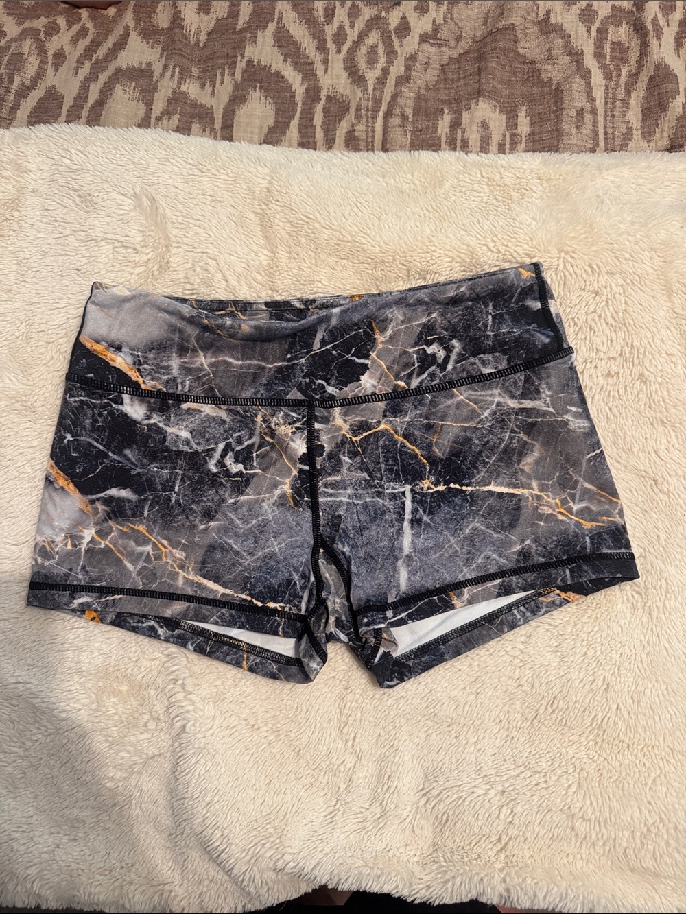 Savage Barbell Marble-Effect Bike Shorts in Black and Gold Veins